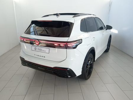 2026-Volkswagen-Tiguan-20TDI-R-Line-4Motion_5