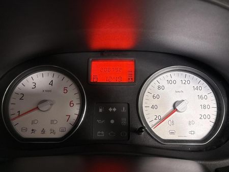 2017-Nissan-NP200-15-dCi-Safety-Pack_6