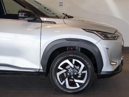 2023-Nissan-Magnite-10T-Acenta-Auto_8