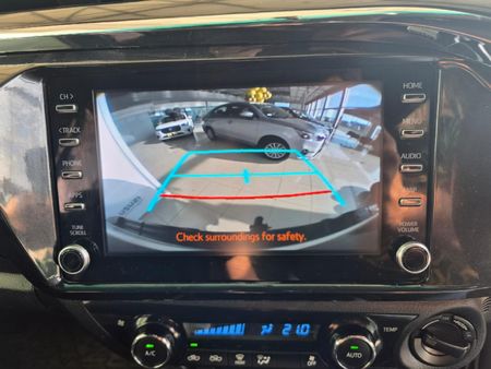2019-Toyota-Hilux-28-GD-6-Raider-4x4-Auto-Double-Cab_17