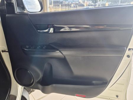 2019-Toyota-Hilux-28-GD-6-Raider-4x4-Auto-Double-Cab_19