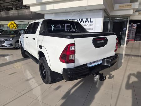 2019-Toyota-Hilux-28-GD-6-Raider-4x4-Auto-Double-Cab_4