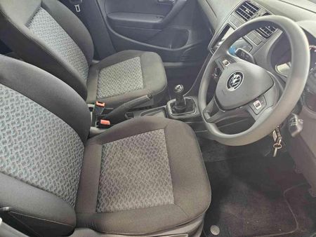 2026-Volkswagen-Polo-Vivo-14-Life_8