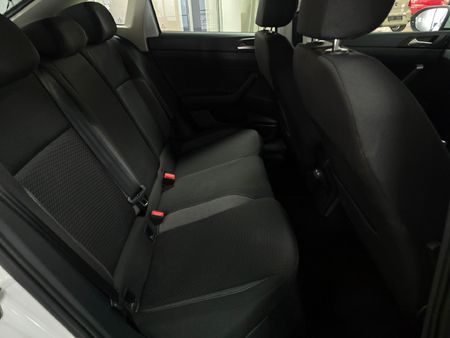 2026-Volkswagen-Taigo-10-TSI-Life-Auto_4