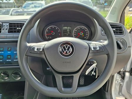 2026-Volkswagen-Polo-Vivo-16-Life_14