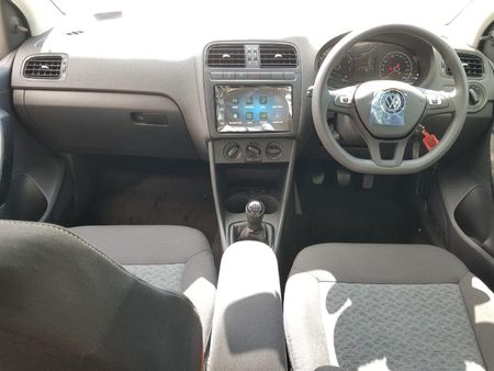 2026-Volkswagen-Polo-Vivo-14-Life_10