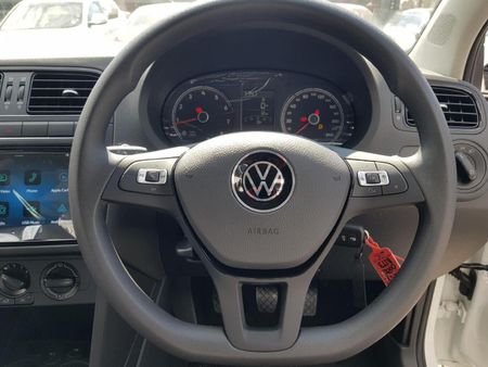 2026-Volkswagen-Polo-Vivo-14-Life_8