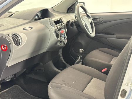 2012-Toyota-Etios-15-XS-5-dr_9