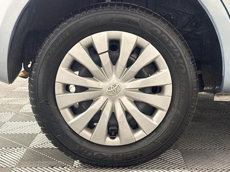 2012-Toyota-Etios-15-XS-5-dr_19