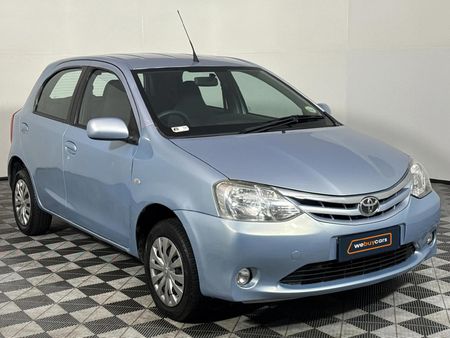 2012-Toyota-Etios-15-XS-5-dr_2