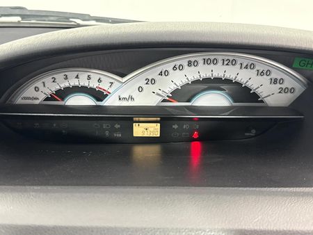 2012-Toyota-Etios-15-XS-5-dr_7