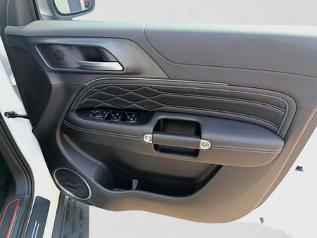 2025-GWM-Tank-300-24TD-Luxury-Auto_12