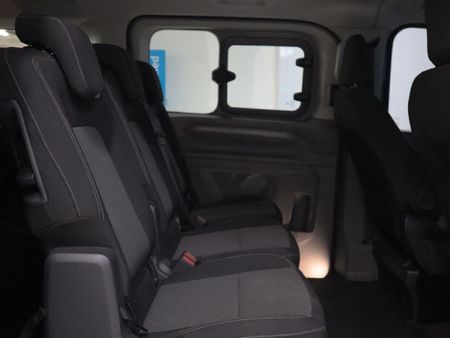 2026-Volkswagen-Transporter-Crew-Bus-20TDI-LWB-81kw-8-Seat_17