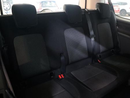 2026-Volkswagen-Transporter-Crew-Bus-20TDI-LWB-81kw-8-Seat_18