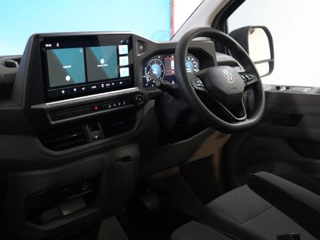 2026-Volkswagen-Transporter-Crew-Bus-20TDI-LWB-81kw-8-Seat_24