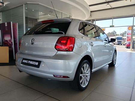 2017-Volkswagen-Polo-12-TSI-Highline-Auto-81kW_1