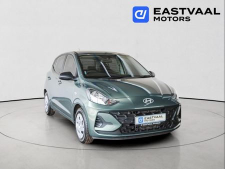 2025-Hyundai-Grand-i10-10-Motion_0
