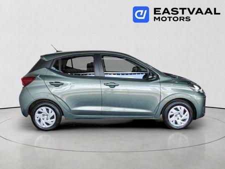 2025-Hyundai-Grand-i10-10-Motion_7