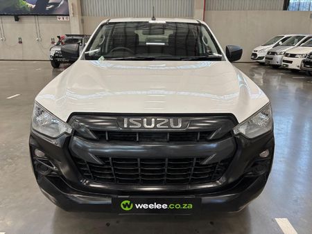 2023-Isuzu-D-Max-19-DDI-HR-L-Double-Cab_7