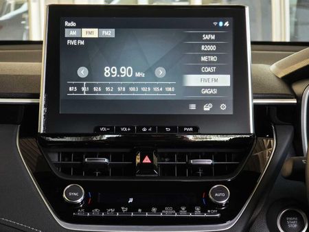 2026-Toyota-Corolla-Cross-18-XS_10