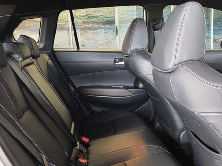 2026-Toyota-Corolla-Cross-18-XS_17