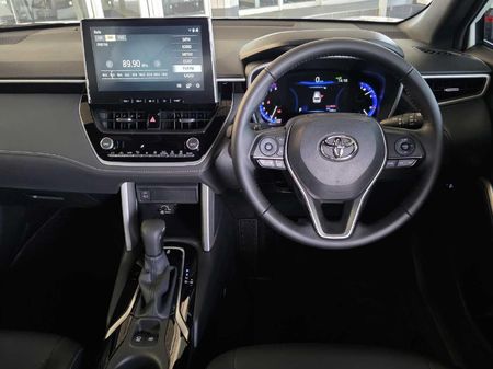 2026-Toyota-Corolla-Cross-18-XS_3