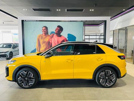 2026-Volkswagen-T-Roc-20-TSI-4M-R-Line-Auto_1