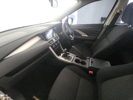 2026-Mitsubishi-Xpander-15_7