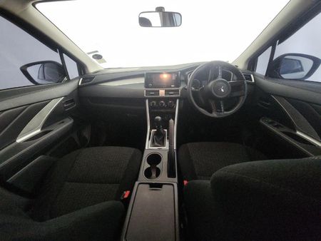 2026-Mitsubishi-Xpander-15_8