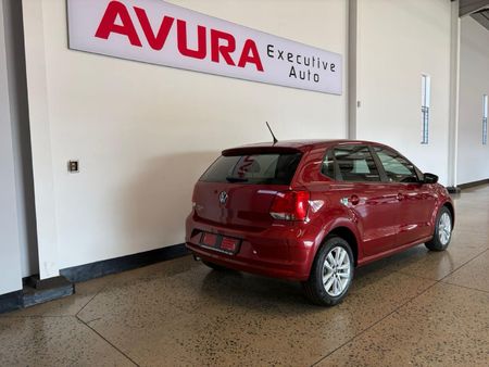 2024-Volkswagen-Polo-Vivo-14-Comfortline-5-dr_1