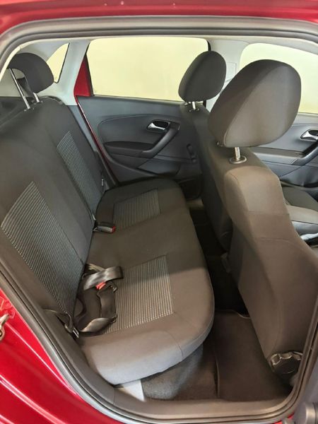 2024-Volkswagen-Polo-Vivo-14-Comfortline-5-dr_8