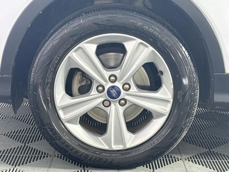 2015-Ford-Kuga-15-EcoBoost-Ambiente_15