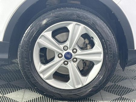 2015-Ford-Kuga-15-EcoBoost-Ambiente_16