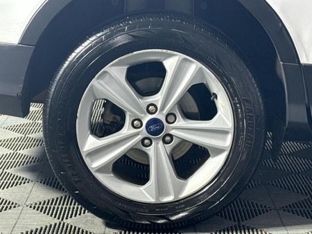 2015-Ford-Kuga-15-EcoBoost-Ambiente_18