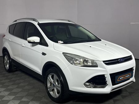 2015-Ford-Kuga-15-EcoBoost-Ambiente_2