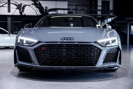 2024-Audi-R8-52-V10-quattro-Auto_9