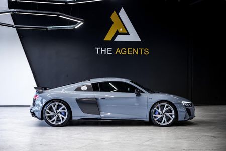 2024-Audi-R8-52-V10-quattro-Auto_3