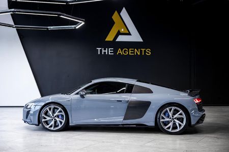 2024-Audi-R8-52-V10-quattro-Auto_4