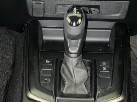 2023-Isuzu-D-Max-19-DDI-HR-LS-Auto-Double-Cab_10