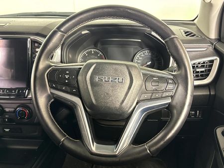 2023-Isuzu-D-Max-19-DDI-HR-LS-Auto-Double-Cab_12