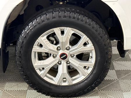 2023-Isuzu-D-Max-19-DDI-HR-LS-Auto-Double-Cab_16