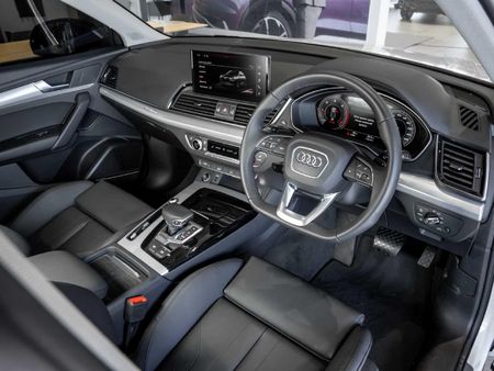 2026-Audi-Q5-Sportback-quattro-Black-Edition-40-TDI_9