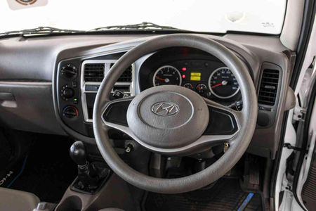 2026-Hyundai-H100-Bakkie-26D-Dropside_17