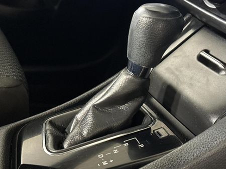 2023-Toyota-Corolla-Quest-18-Auto_11
