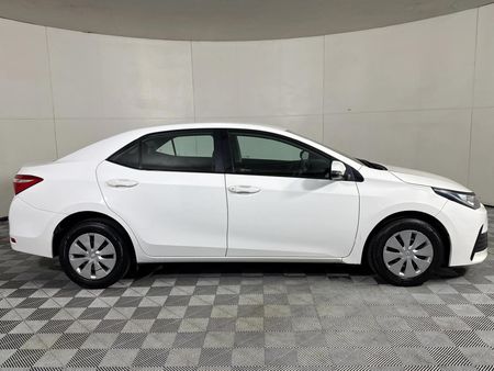 2023-Toyota-Corolla-Quest-18-Auto_3