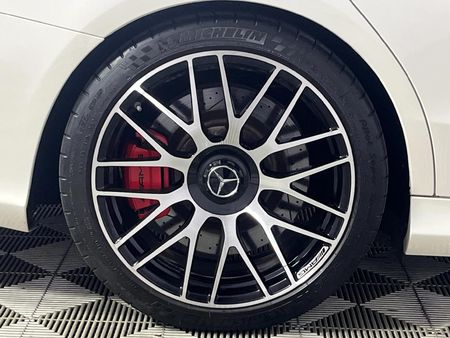 2017-Mercedes-AMG-C-Class-C63-AMG-S_18