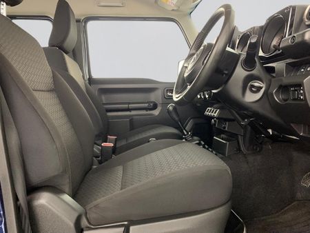 2025-Suzuki-Jimny-15-GLX_23