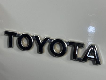 2025-Toyota-Hilux-28-GD-6-RB-Legend-Double-Cab-Auto-mhev_12