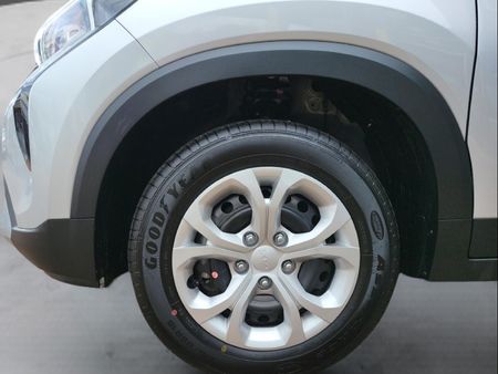 2026-Kia-Sonet-15-LS-Auto_10
