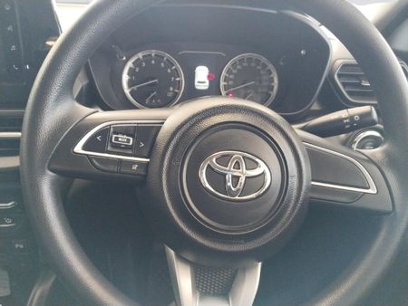2024-Toyota-Urban-Cruiser-15-XS_9